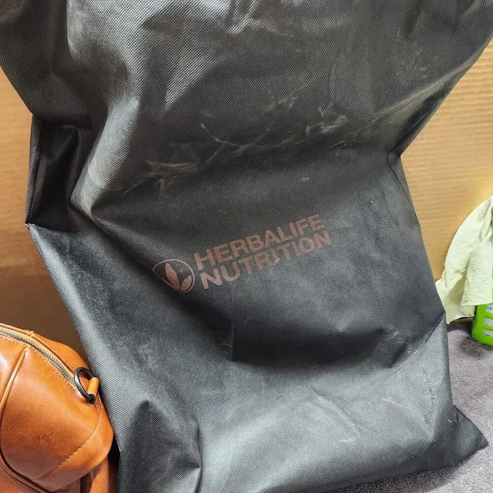 New unused large leather bag Herbalife tote overnight bag with dustbag X